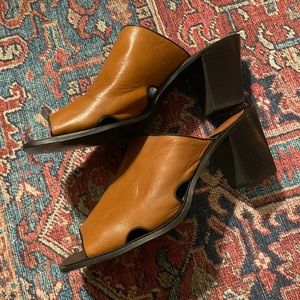 Nine West slides with heel